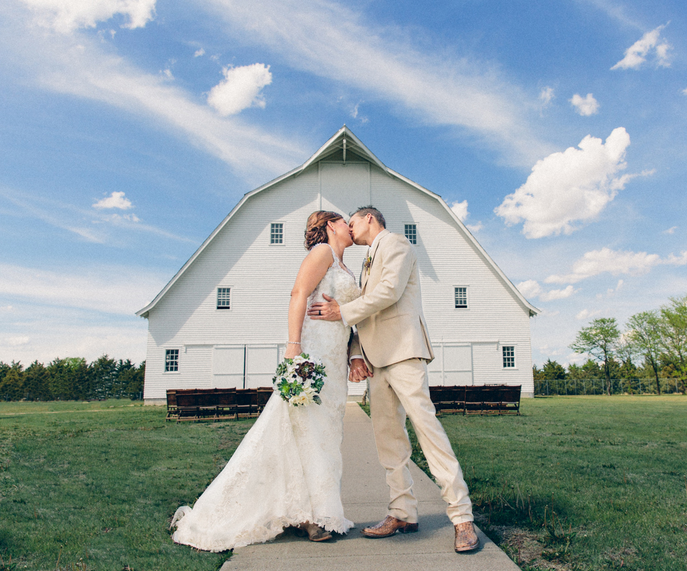 Brandon & Morgan – Colby, KS Wedding